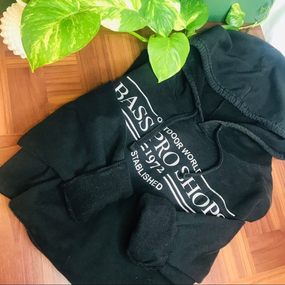 Vintage Sweaters - vtg vsco oversized bass pro boyfriend sweatshirt